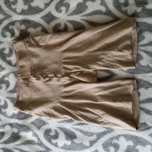 NWOT Spanx, Size B, High Power Short